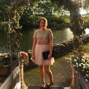 Meet your Posher, Laura